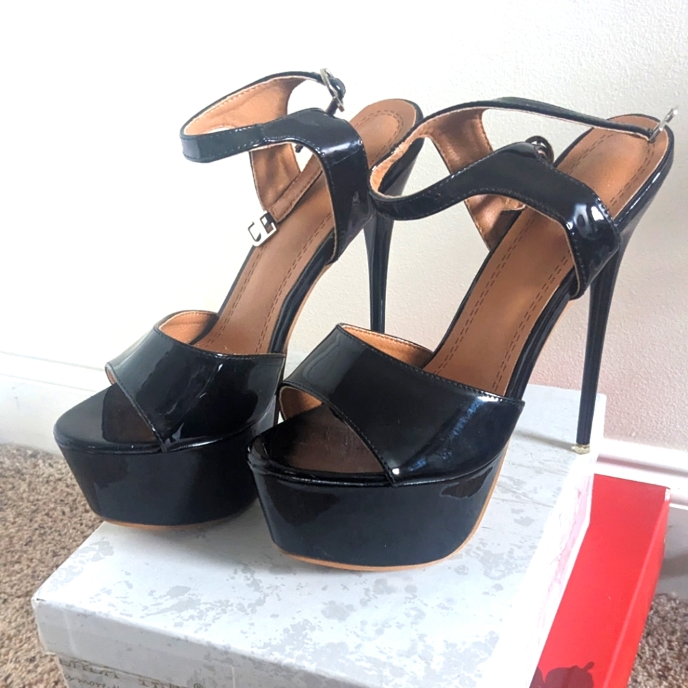 Black Platform Heels size 9